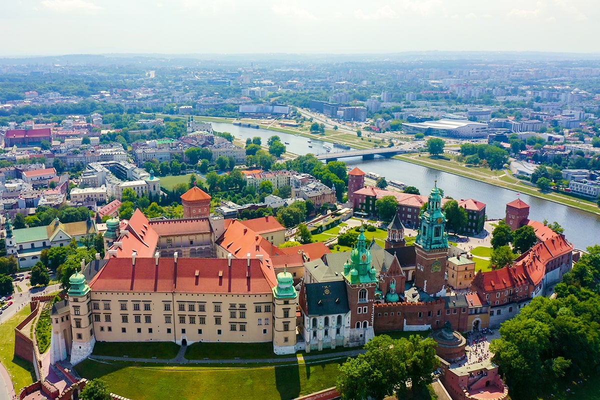 Kanonicza Street: Exploring the Historic Gateway to Wawel Castle