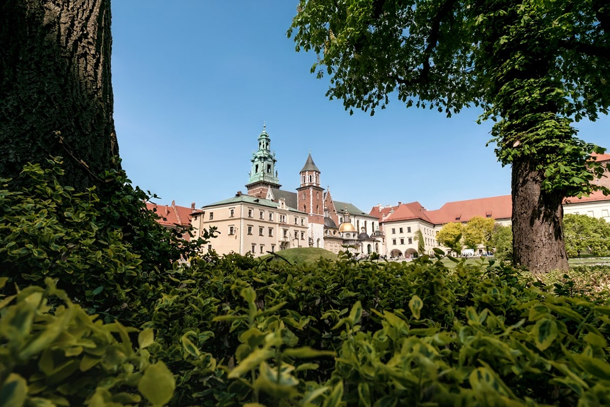 The Mystical Energy of Wawel Hill: Truth Behind the “Chakra” Myth